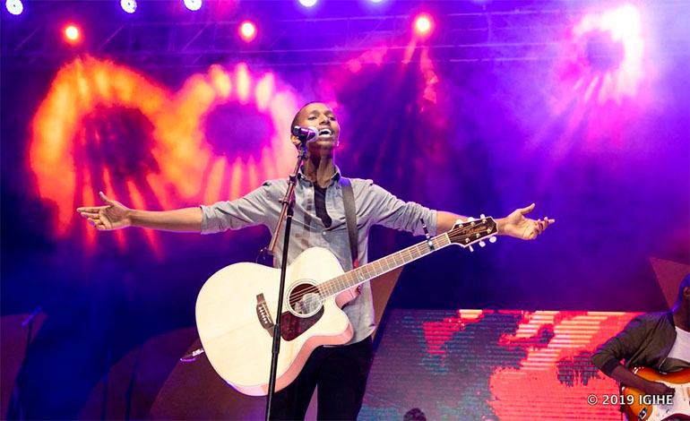 Ishimwe rya Israel Mbonyi nyuma yo kubona ibikorwa bye bikomeje kwishimirwa